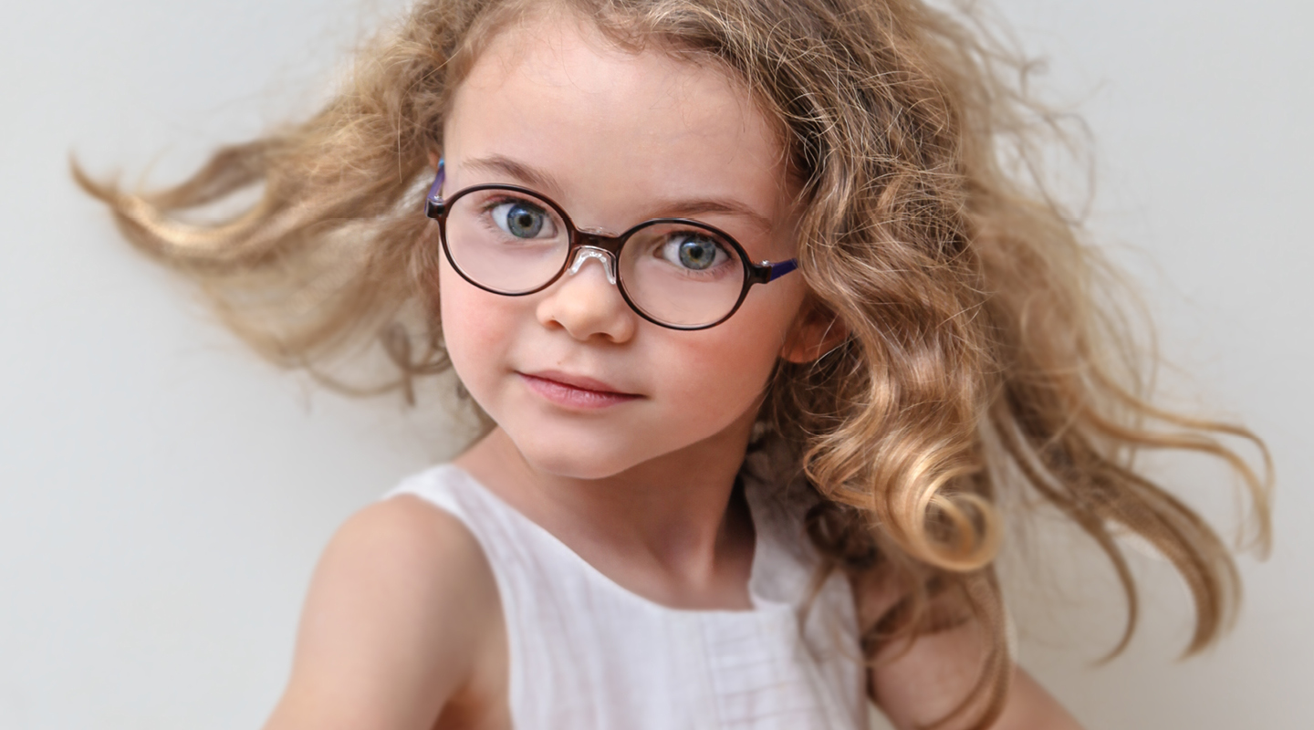 Как выбрать очки для детей и подростков с учетом возраста: полное руководство